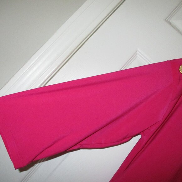A.U.W Fuschia Blouse Size Small - Picture 4 of 7